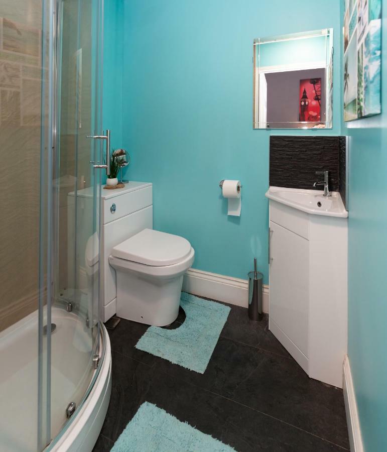 3 Bedroom Apartment Newcastle City Centre Exterior photo